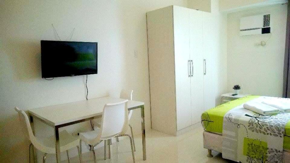 Condo Studio Luxe In Princeton Residences Manila Bagian luar foto